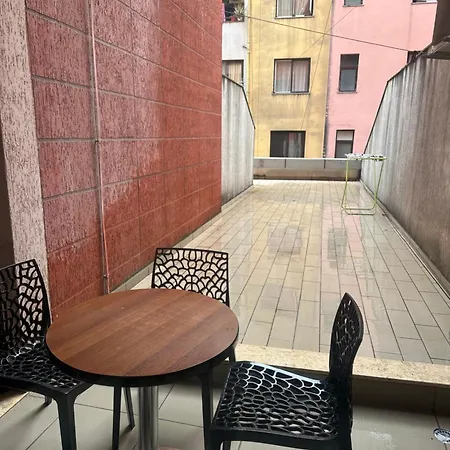 Апартаменты Little In Centre. Шкодер
